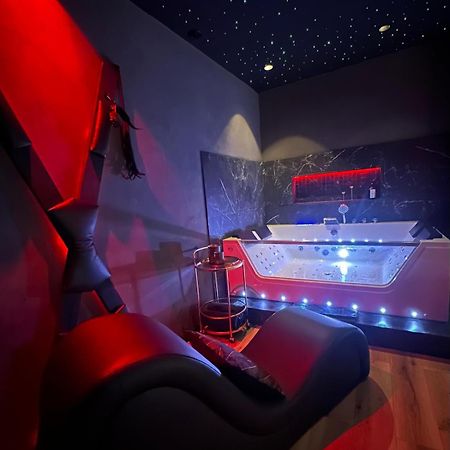 Loveroomxspa Bourg-Saint-Christophe Extérieur photo