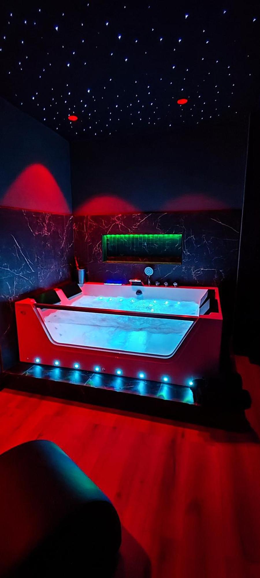 Loveroomxspa Bourg-Saint-Christophe Chambre photo