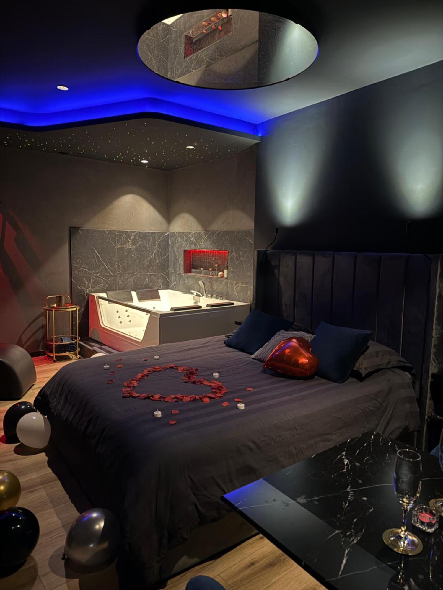 Loveroomxspa Bourg-Saint-Christophe Extérieur photo