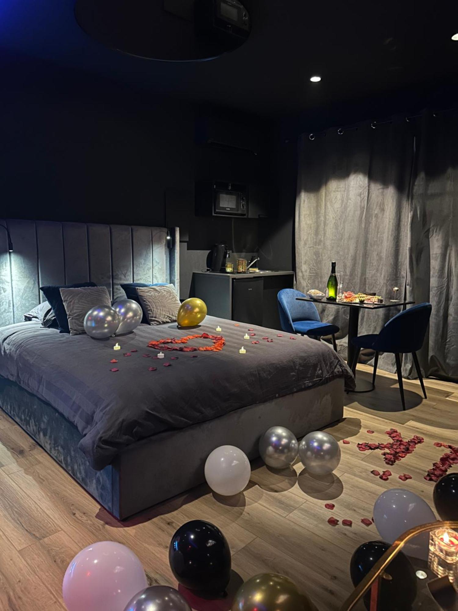 Loveroomxspa Bourg-Saint-Christophe Extérieur photo