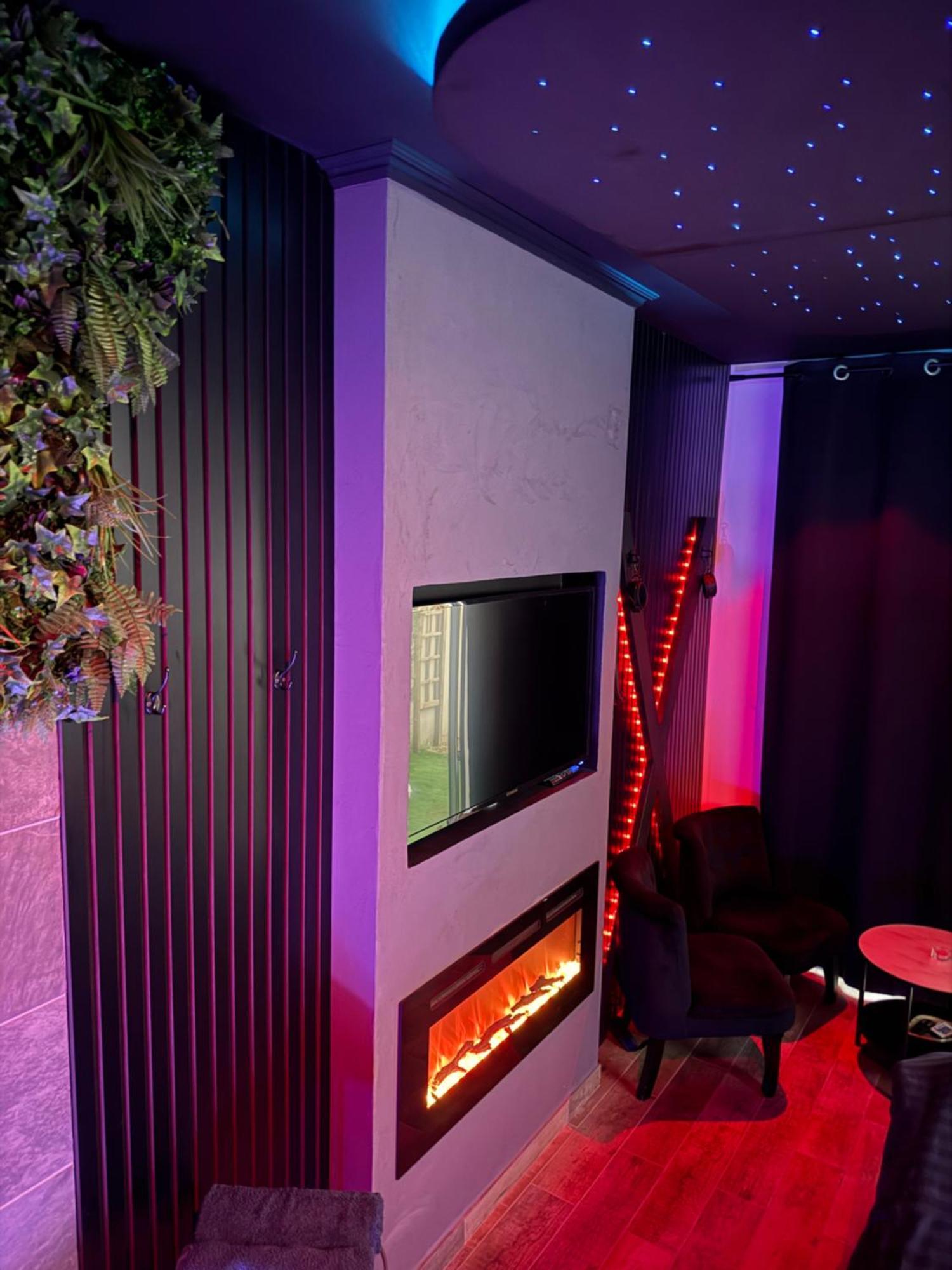 Loveroomxspa Bourg-Saint-Christophe Extérieur photo